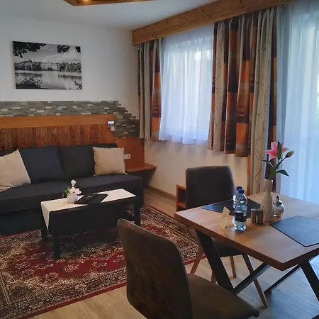 By Ballwein Apartment